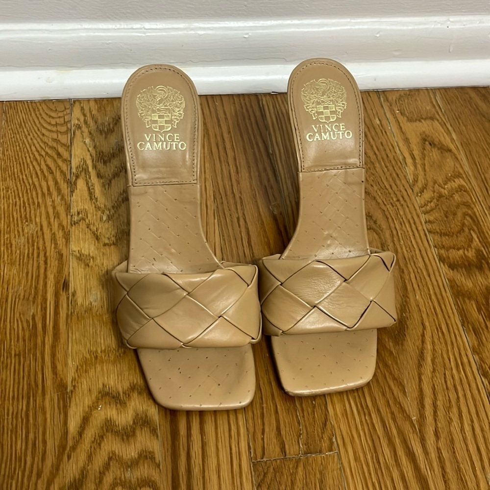 Gentle used - Vince Camuto - mule heel - nude - size 8.5